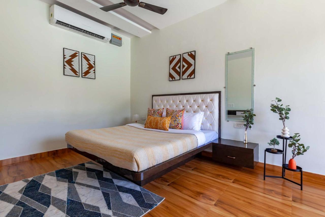 Natures Odyssey By Stayvista - Amidst Lush Greenery With Outdoor Pool And Indoor Activities Chinchavli Exterior photo